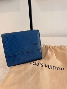 Louis Vuitton Epi Leather Small Wallet in Blue